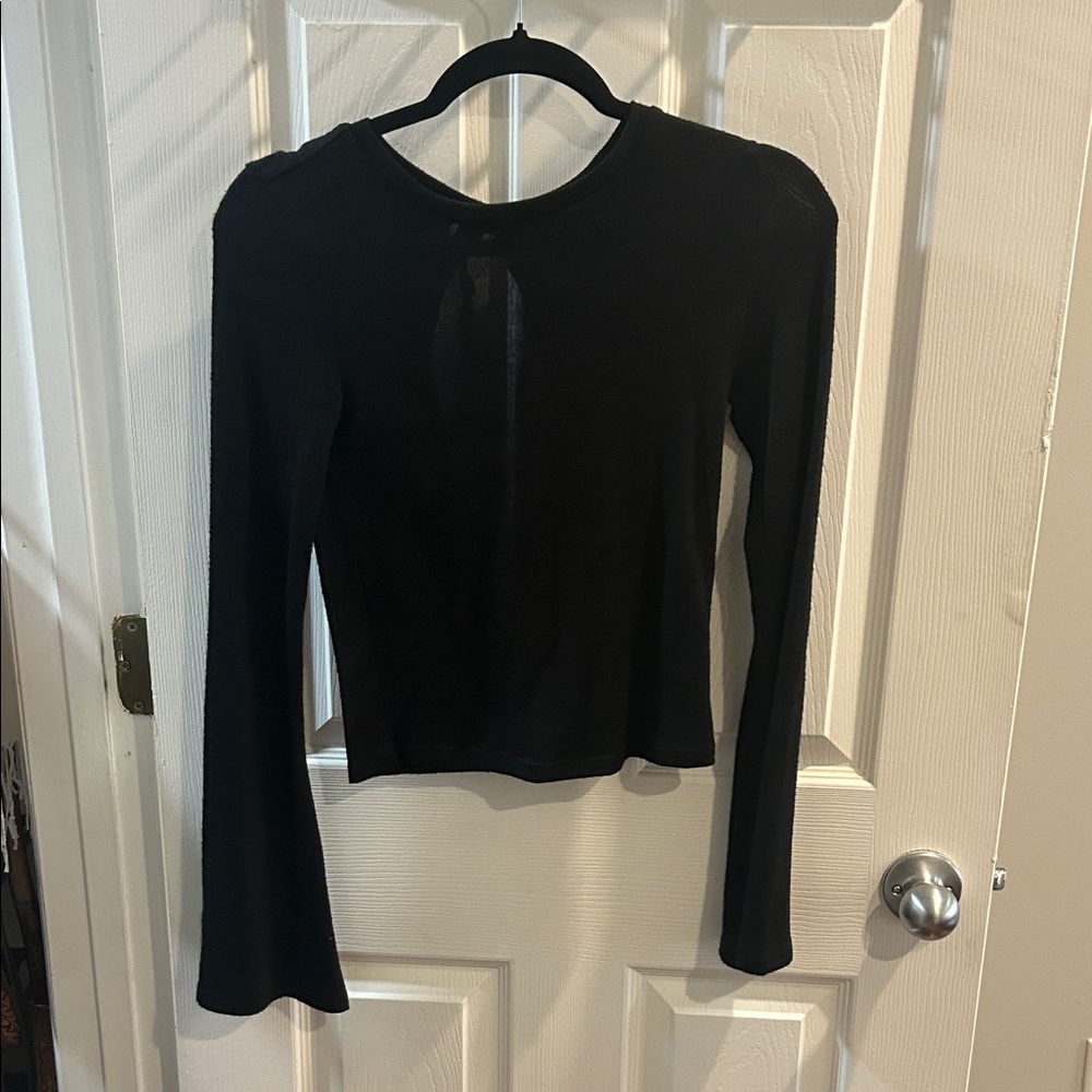 American Eagle Black Long-Sleeve Women's Knit Top